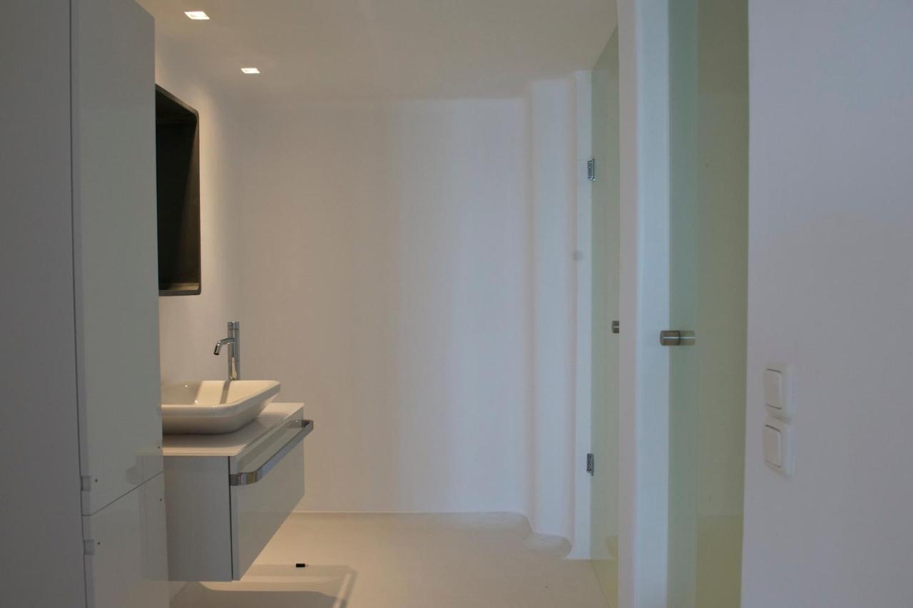 Diles Villas & Suites Mykonos Tourlos Buitenkant foto
