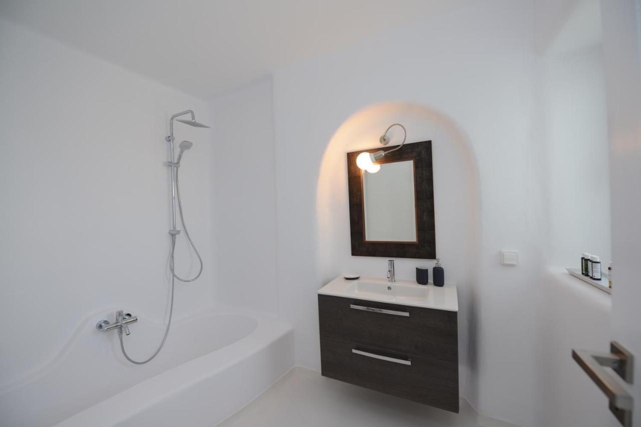 Diles Villas & Suites Mykonos Tourlos Buitenkant foto